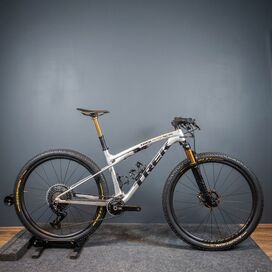 Trek Supercaliber 2Gen 9.9 AXS em até 15x sem juros
